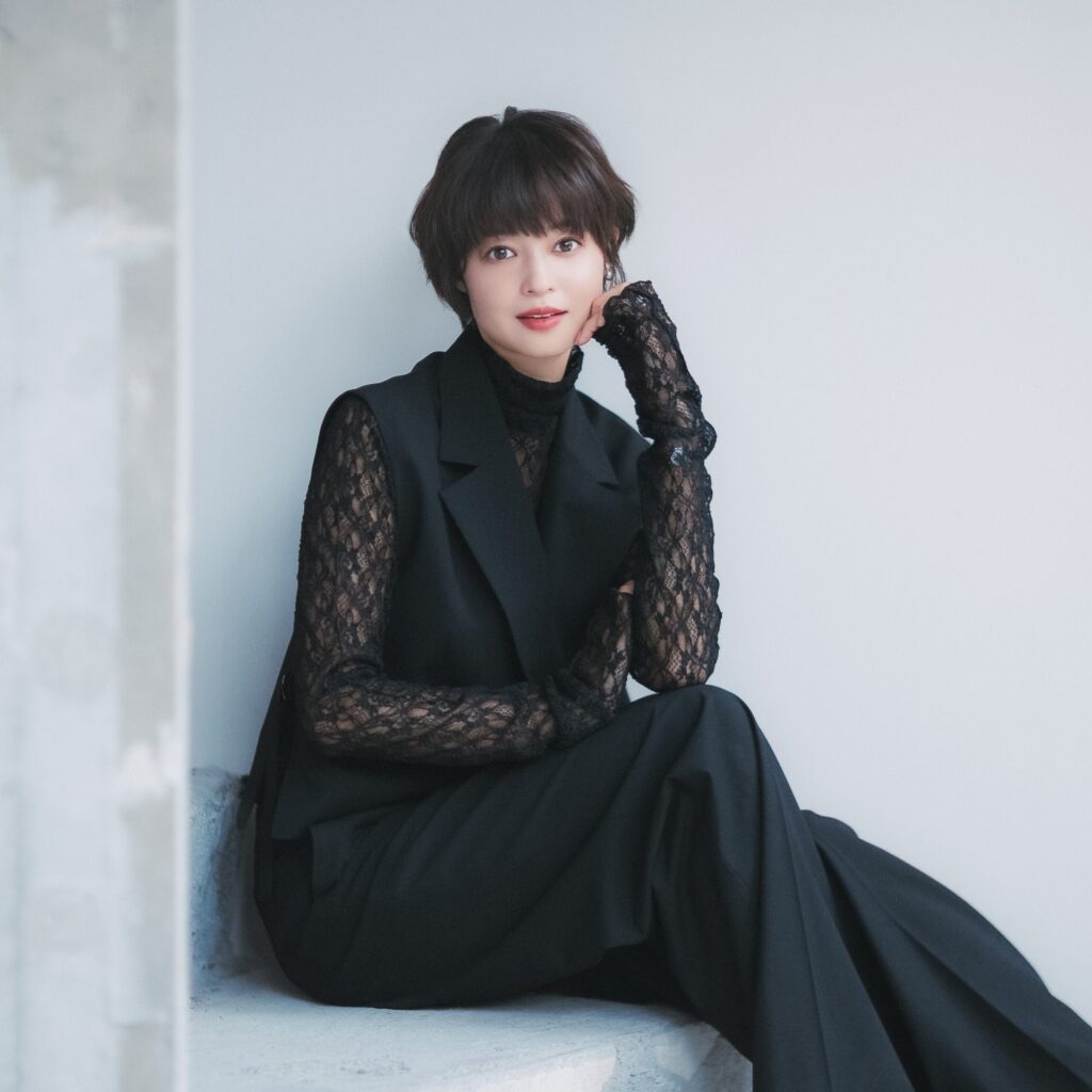 女優を続けながら経営者の道　二刀流できらめく小林涼子　「夢のかなえ方はたくさんある」
